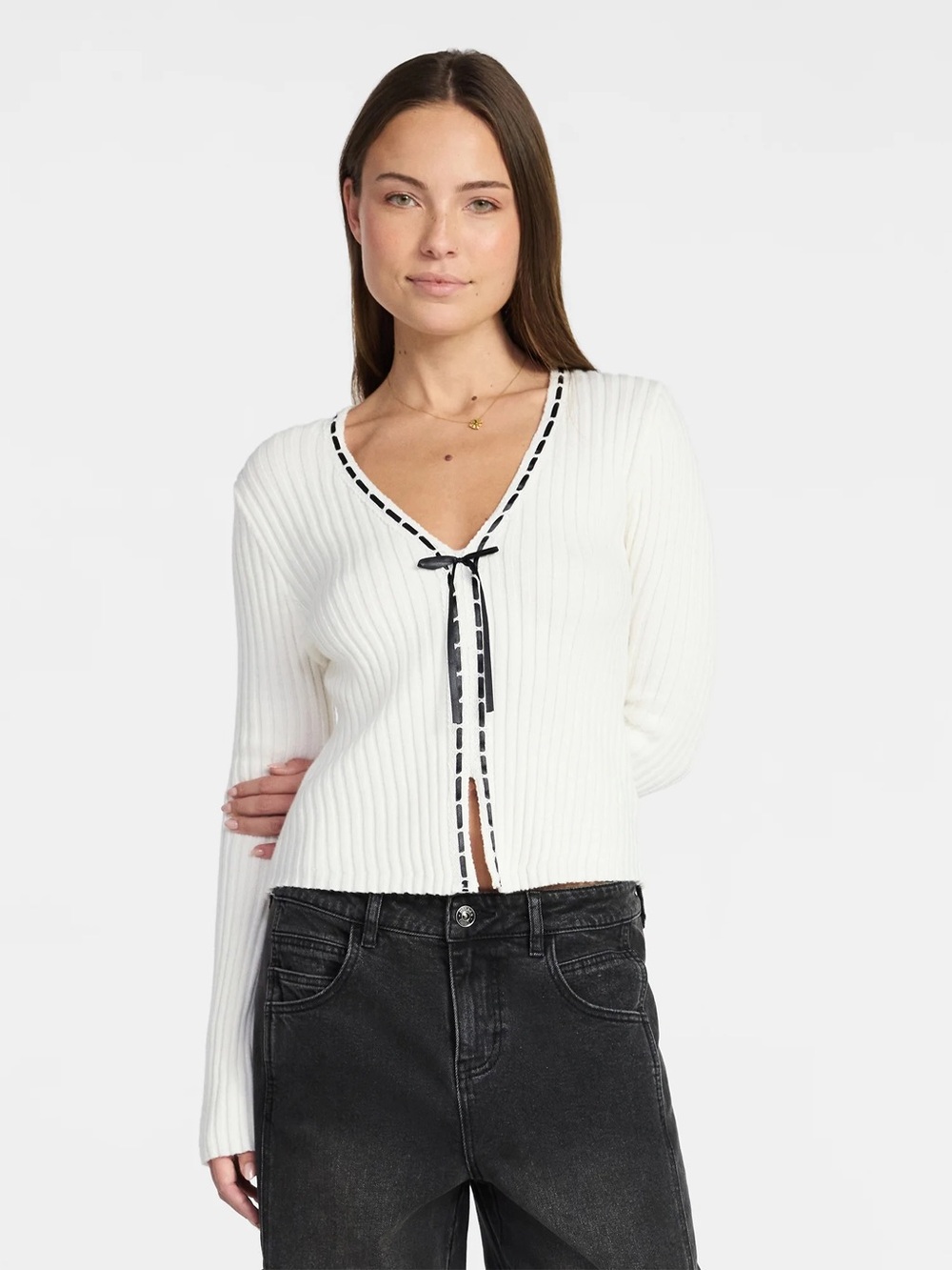Madden NYC White Ribbed V-Neck Cropped Sweater with Black Trim